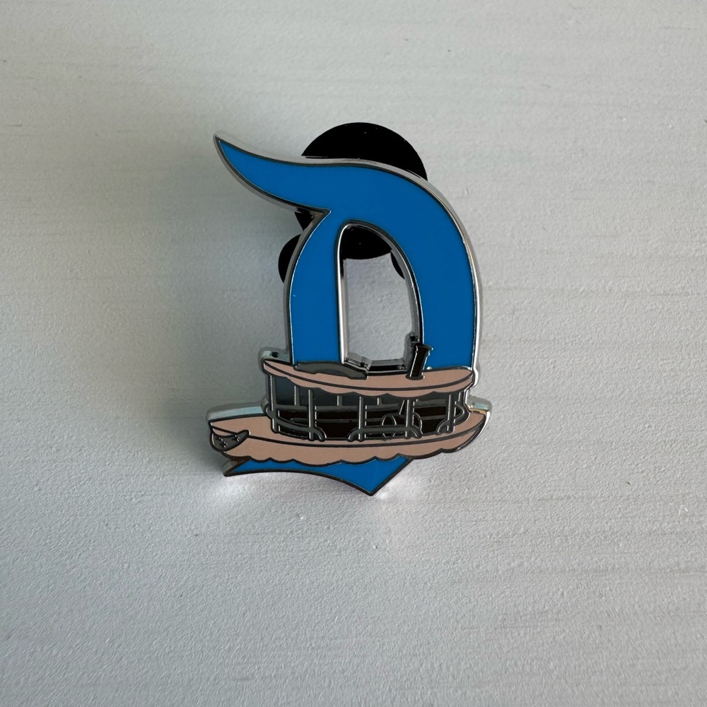 Jungle cruise Disneyland 70th anniversary key pin